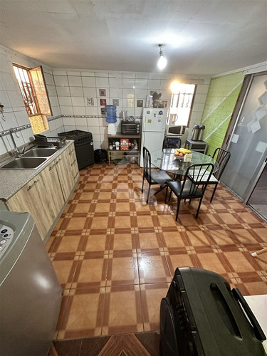 Departamento En Venta De 3 Dorm. O Local En Maipú