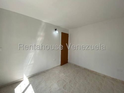 Casa Moderna En Alquiler Urb Valle Lindo Turmero Con Parrillera Casa En Buenas Condiciones Urb Cerrada Y Segura Con Tanque Subterraneo Kg:25-14287