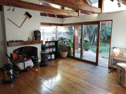 Casa En Venta De 5 Dorm. En Lo Barnechea