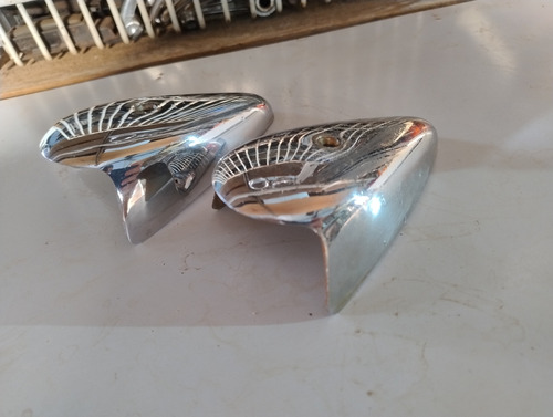 Capas Seta Fusca Até 70 Sorriso Curto Originais Vw Par Metal (Usado)