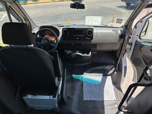 Mercedes Benz Sprinter 19+1
