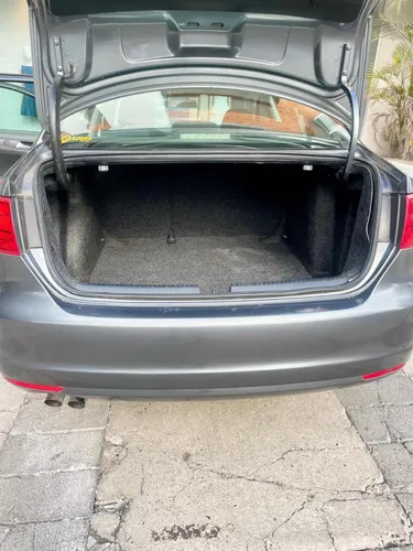 Volkswagen Jetta 2.5 Style Active Tiptronic At