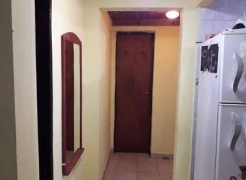 Casa En Venta - 2 Dormitorios 1 Baño - 140mts2 - La Plata