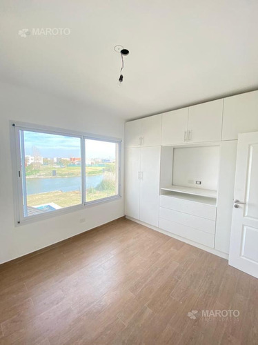 Imagen 17 de 22 de Casa En Venta En El Canton - Maroto Propiedades