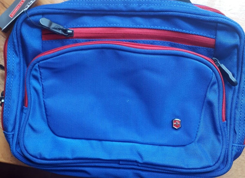 Imagen 3 de 6 de Bolsos Victorinox