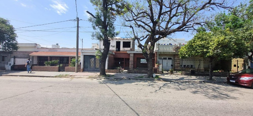 Casa En Venta En Barrio Colon , A Metros De Sabattini , Apto Crédito Hipotecario