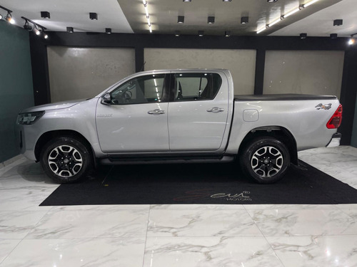 Toyota Hilux Cd Srv 4x4 2.8 Tdi Diesel Aut.