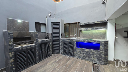 Venta Casa 7 Ambientes Hidalgo