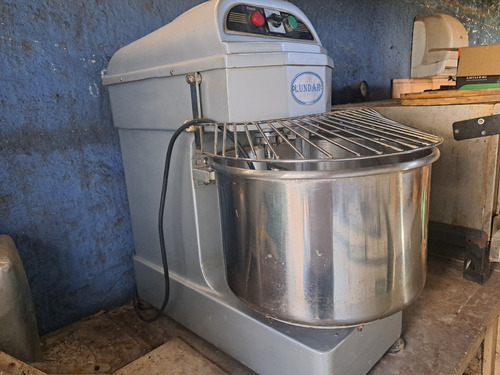 Amasadora Lundar Ghs30 Industrial. Poco Uso. Capacidad 35l.