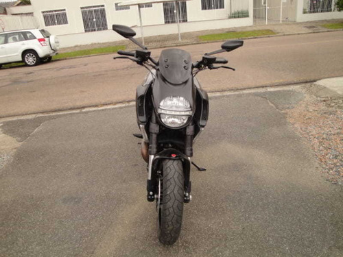 Imagem 9 de 13 de Ducati Diavel 1198 Black 2012