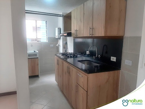 Apartamento En Arriendo Las Cometas 472-3635