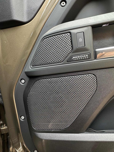 Land Rover Defender Defender X 110