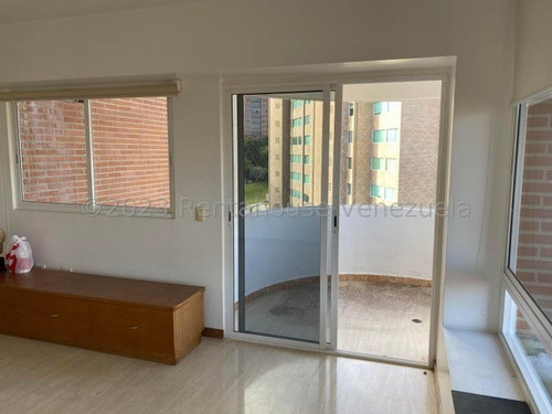 Imagen 6 de 26 de Hermoso Apartamento Con Bella Vista En El Solar Del Hatillo. #23-18908