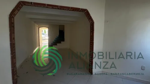 Casa En Venta En El Tejar. Cod V61711