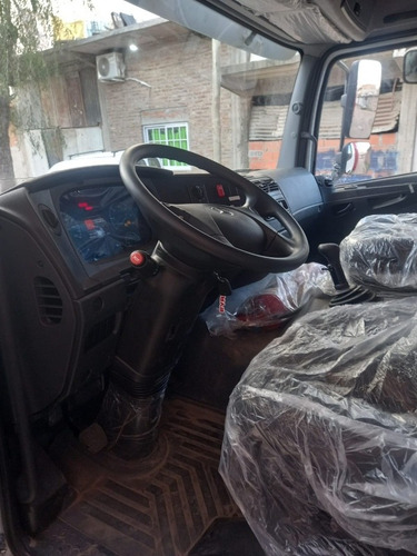 Imagen 11 de 16 de Mercedes Benz Atego 2426