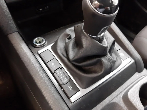 Imagen 7 de 19 de Volkswagen Amarok Tl 4x2 Mt My23 #36