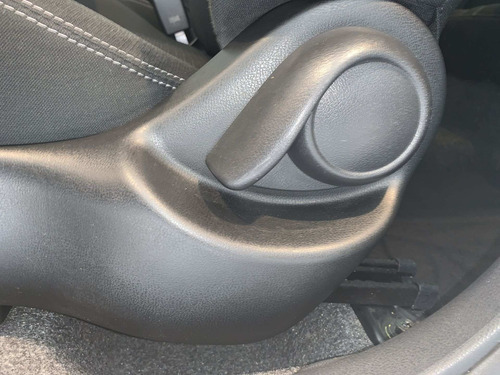 Imagen 13 de 15 de Nissan Versa 2017 1.6 Sense Mt
