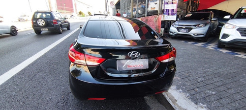 Imagem 5 de 10 de Hyundai Elantra 2013 1.8 16v Gls Aut. 4p