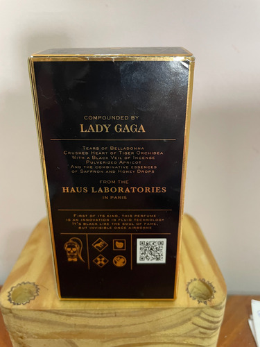 Frasco Perfume Lady Gaga Fame 30 Ml (20 Ml De Líquido) Negro