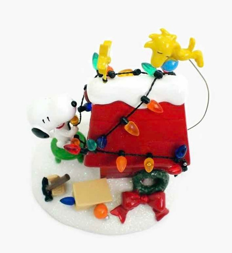 El Pueblo De Snoopy Peanuts Se Prepara Para Navidad