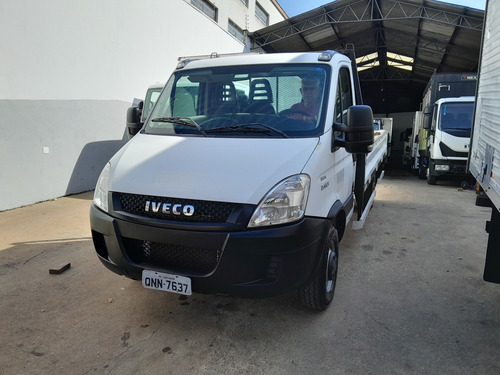 Iveco Daily 35s14 2018 Com Ar Condicionado Carroceria