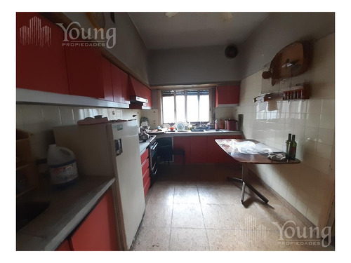 Imagen 16 de 28 de Casa De 4 Ambientes Con Jardin Y Pileta En Berazategui