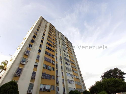  M&n Bello  Apartamento Con Áreas Recien Remodeladas  En Venta Cerca Del  Club H. Trinitarias Barquisimeto  Lara, Venezuela,   Maribelm & Naudye. .3 Dormitorios  2 Baños  94 M² 