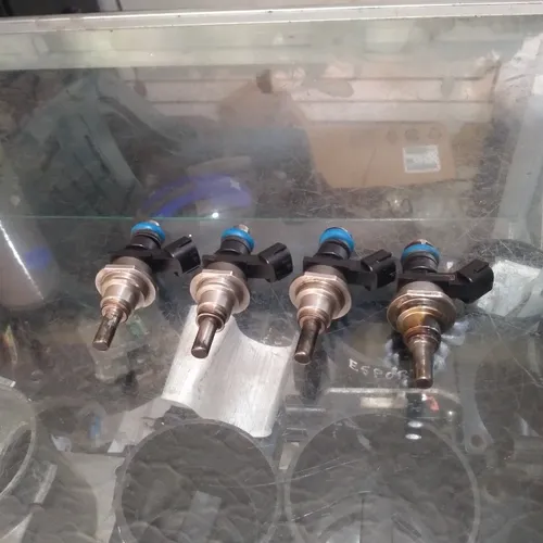 2 Inyectores Mazda Cx7 2.3 2008 (Usado)