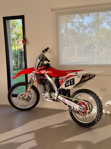 Carpeta Completa Motor Impecable Con 18hs De Uso Service De