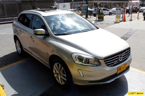 Volvo XC60 2.0 T5 Momentum