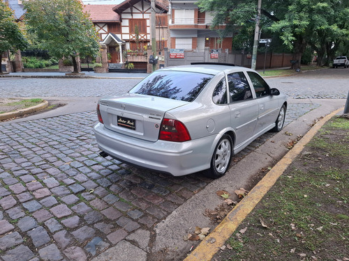 Chevrolet Vectra 2.2 Cd At