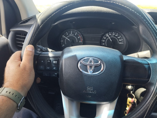 Toyota Hilux 2.7 D.cab. Dx