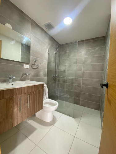 Apartamento En Alquiler En Gazcue Vista Al Mar 2habitaciones