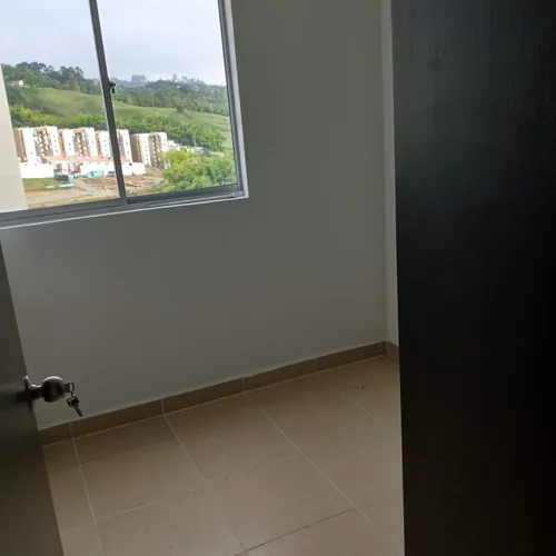Apartamento 3 Cuartos, 2 Banos, Conjunto Cerrado.