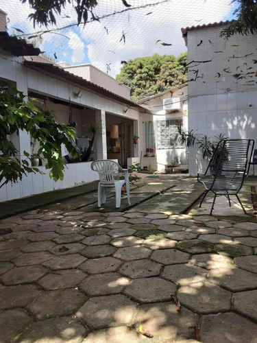 Imagem 20 de 29 de Casa A 10 Min Shopping Flamboyant Com 3 Quartos E 1 Suite