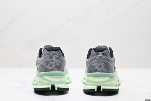 On Running Cloudrunner Cloud 5 Zapatillas Verdes Grisáceo