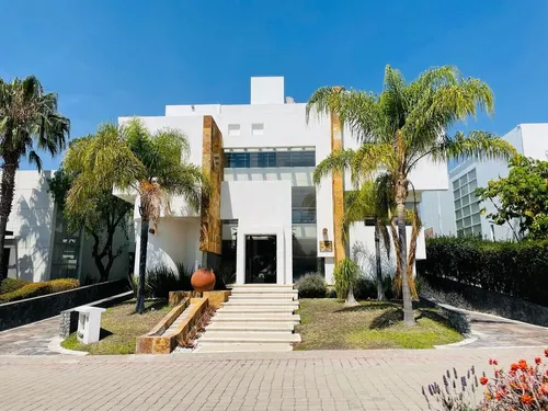 Casa En Venta En Jurica Queretaro Gps