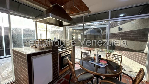 Casa En Venta La Cumaca San Diego Inm Esta Imponente Propiedad Te Ofrece Espacios Amplios Y Acabados De Primera. Ubicación Privilegiada: Rodeada De Montañas. 25-8261