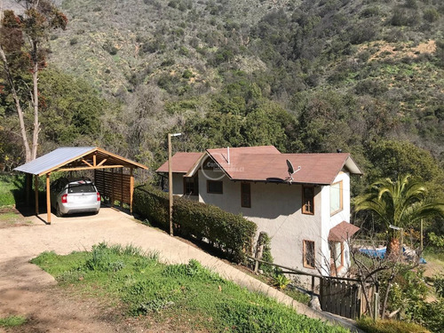 Casa En Venta De 3 Dorm. En Olmué