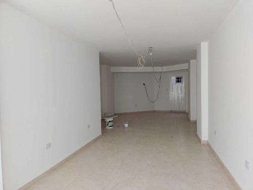 Imagen 4 de 5 de Local Comercial- Avenida 24 De Septiembre 50 M2 Propios