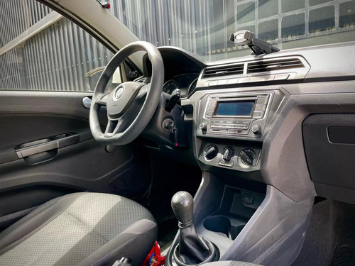 Volkswagen Voyage 1.6 Trenline 101cv