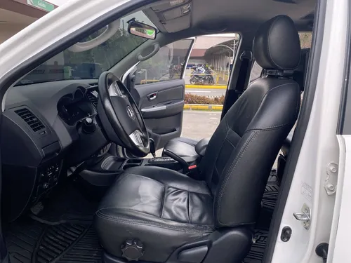 Toyota Fortuner 2.7 Sr5 4X2