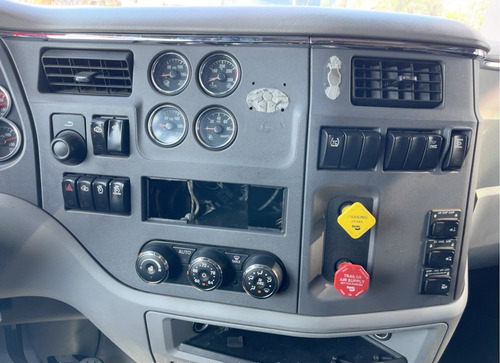 Tractocamion Peterbilt 579 Motor Paccar Mx-13 M/t Año 2017
