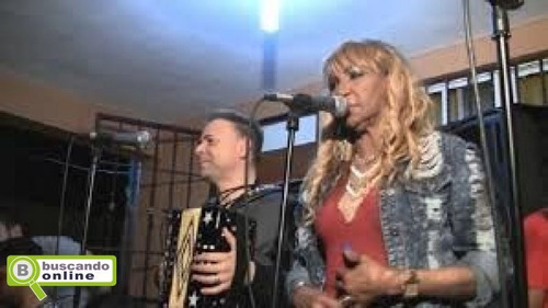 Imagen 7 de 8 de Violinistas O Grupo Tipico?