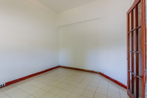 Venta 2 Ph Independientes En Lote Propio. Pompeya.
