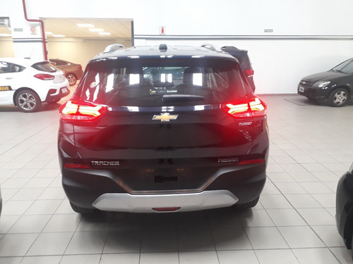 Imagen 22 de 25 de Chevrolet Tracker Premier Turbo 2023 E/i Go