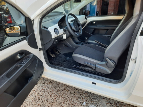Volkswagen Up! 2015 1.0 High Up! 75cv 3 P