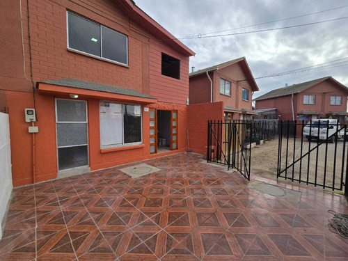 Oportunidad, Los Clarines, 3 Dorm Con 2 Baños (103940)