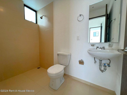 Condominio Inspira Zibata Casa Ubicada En Esquina De 223 M2 Con 3 Recamaras Y Con Cuarto De Servicio Qh745*25