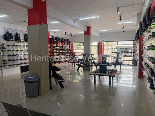 Amplio Local Comercial En Venta En Pleno Centro De Barquisimeto, A Pie De Calle En La Avenida 20 - M -c -t- #// Monica Carrasquel, Rah Centro Occidente /*# Oportunidad De Inversion